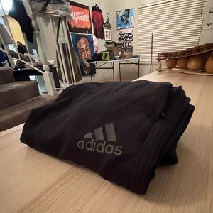ADIDAS BLACK ATHLETIC SWEATPANTS - Size: Men’s Small